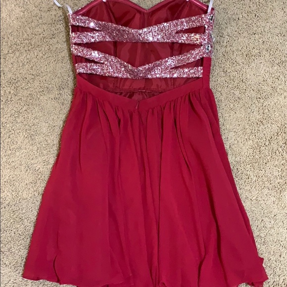 Dress - Picture 5 of 6